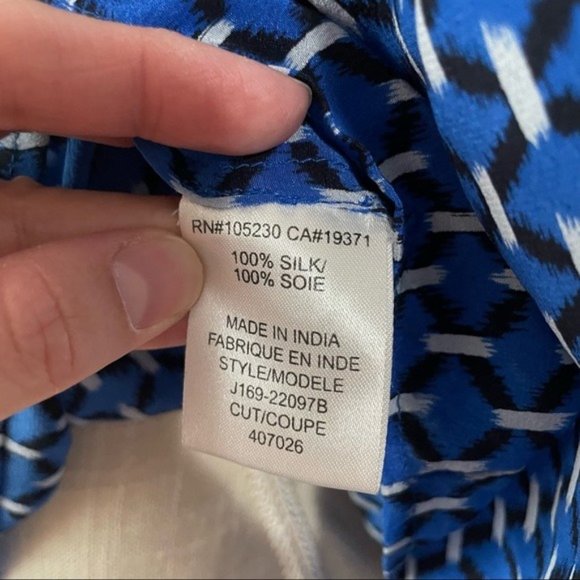Joie Addie B Blue 100% Silk Blouse Top - Picture 11 of 11